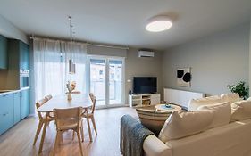 Flexible Selfcheckins 58, 59 & 60 - Zagreb - Loggia - New - Luxury